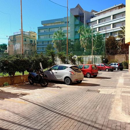 Casa De Paoli - Vista Mare Arenella, Palermo Con Parcheggio Privatoアパートメント エクステリア 写真