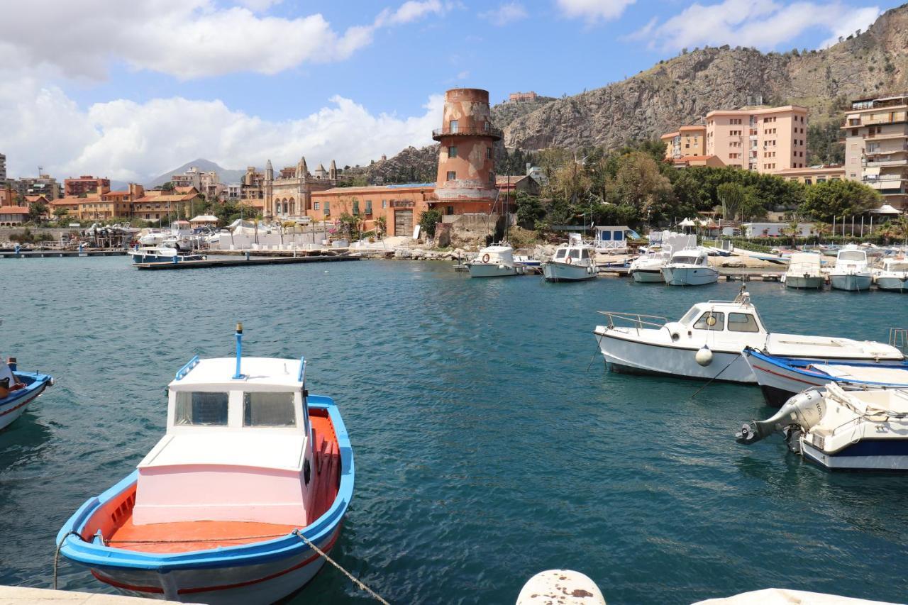 Casa De Paoli - Vista Mare Arenella, Palermo Con Parcheggio Privatoアパートメント エクステリア 写真