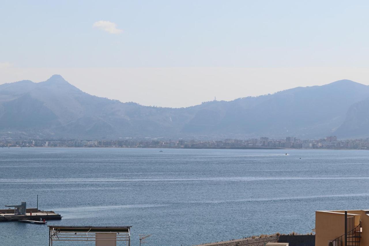 Casa De Paoli - Vista Mare Arenella, Palermo Con Parcheggio Privatoアパートメント エクステリア 写真