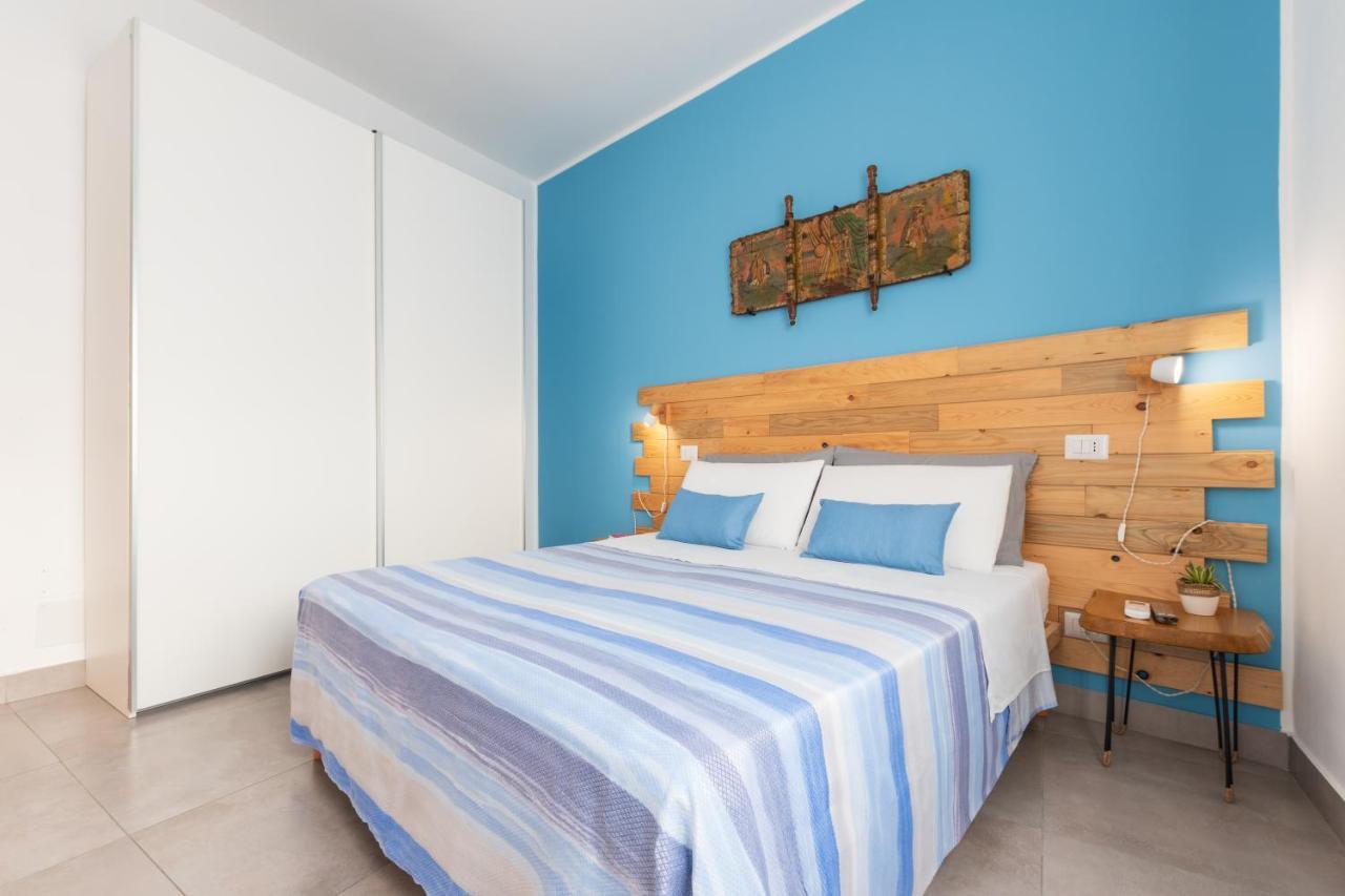 Casa De Paoli - Vista Mare Arenella, Palermo Con Parcheggio Privatoアパートメント エクステリア 写真