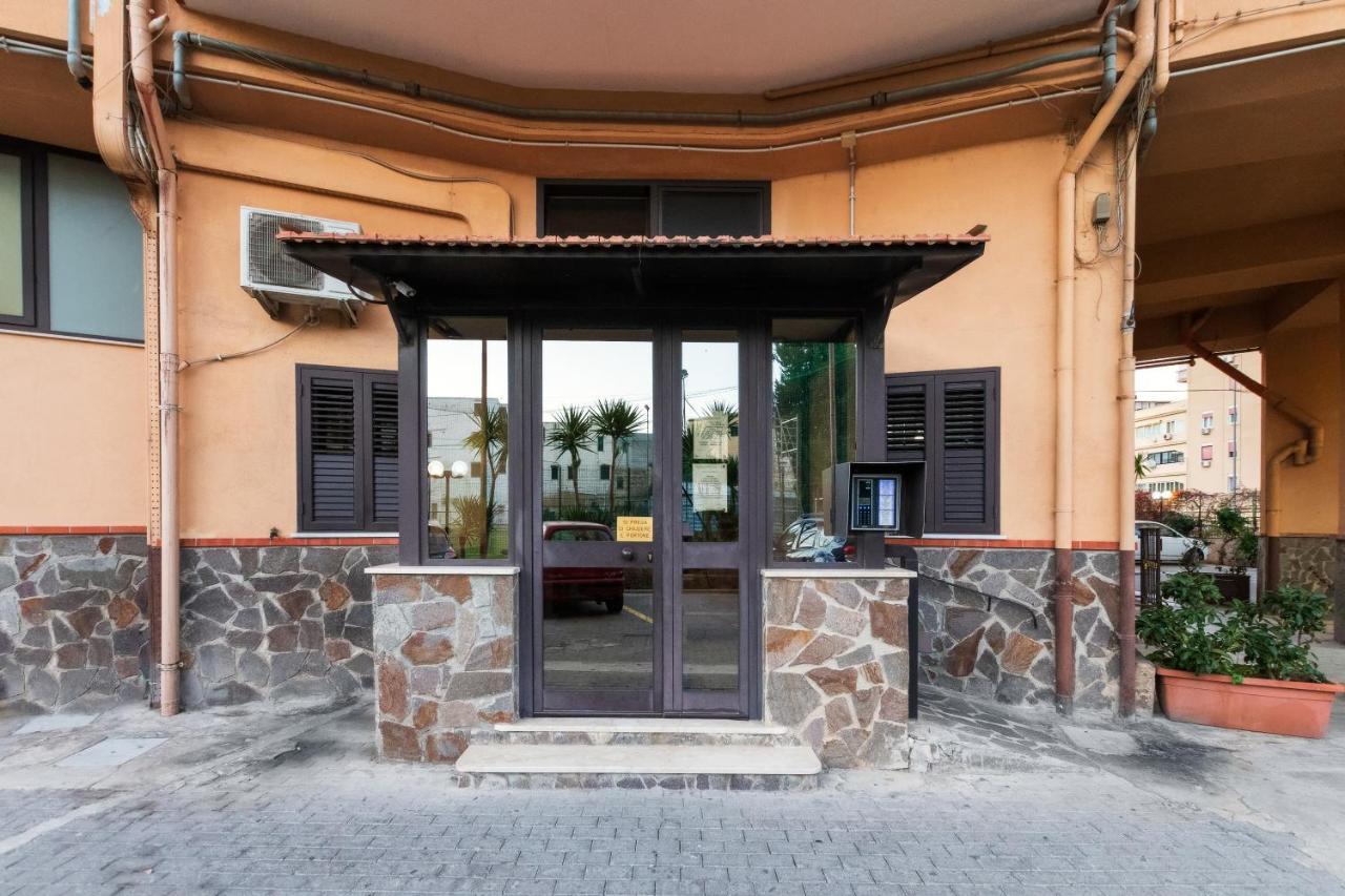 Casa De Paoli - Vista Mare Arenella, Palermo Con Parcheggio Privatoアパートメント エクステリア 写真