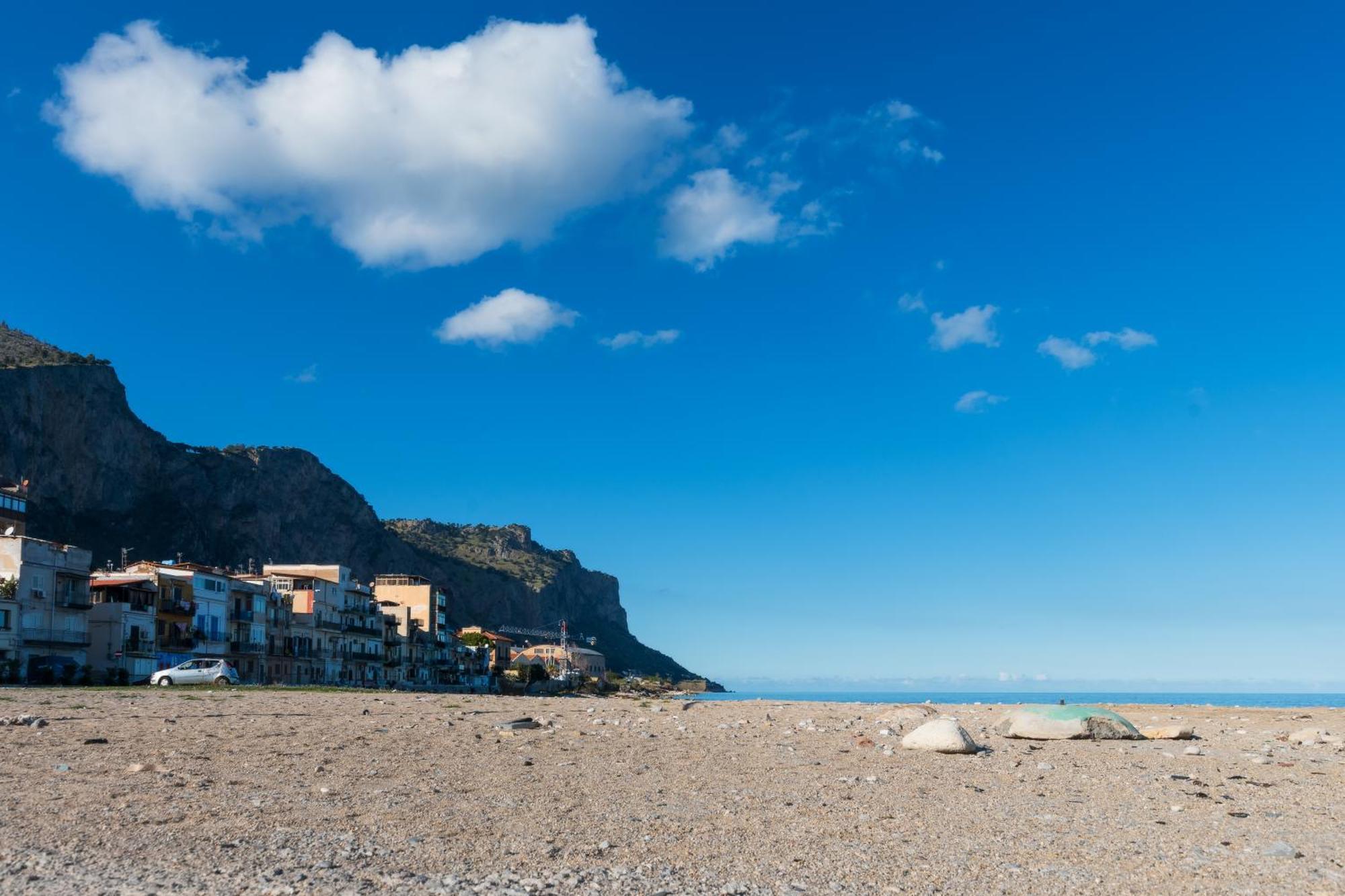 Casa De Paoli - Vista Mare Arenella, Palermo Con Parcheggio Privatoアパートメント エクステリア 写真